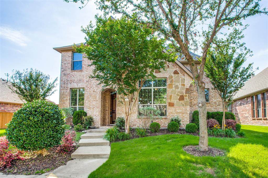 929 Cougar Drive - Photo 1