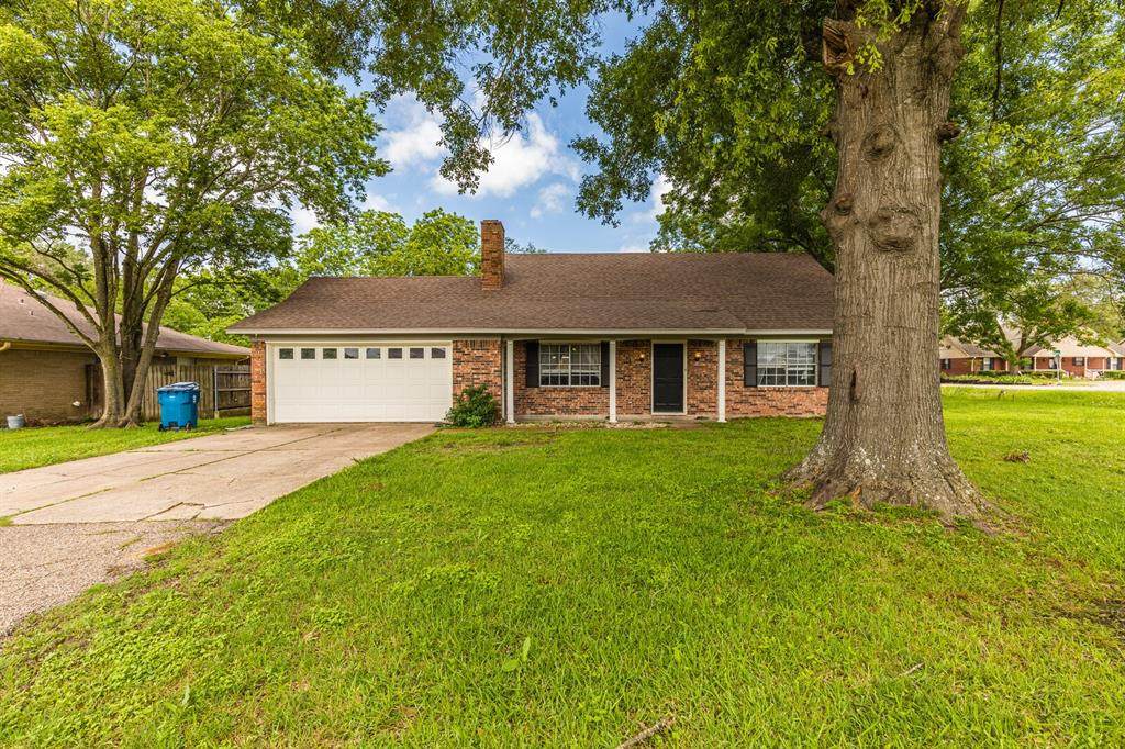 905 Park Lane - Photo 1