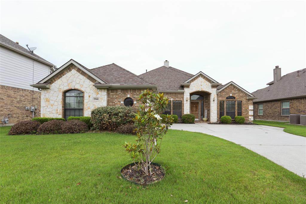 2960 La Roda - Photo 1