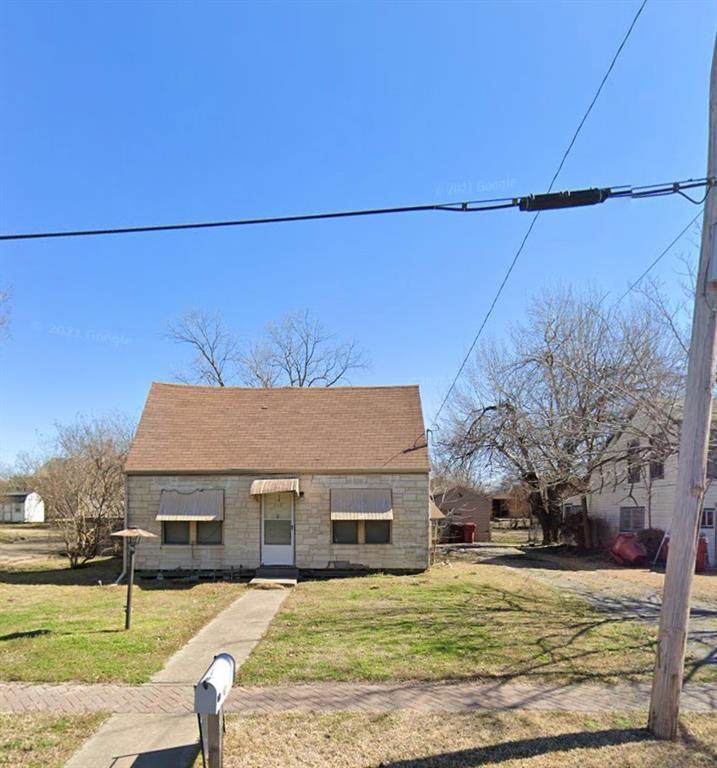 212 Elm Street - Photo 1