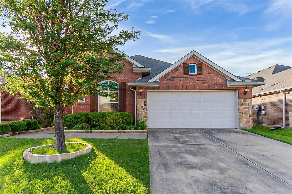 1105 Lone Pine Drive - Photo 1