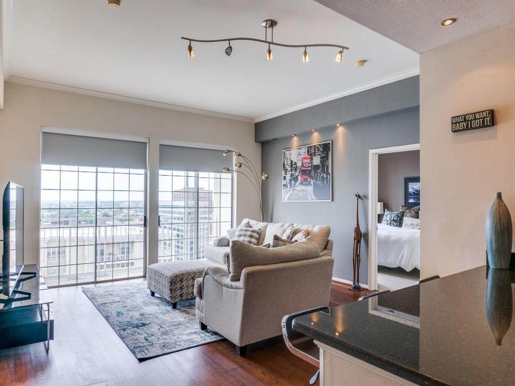 3225 Turtle Creek Boulevard - Photo 1