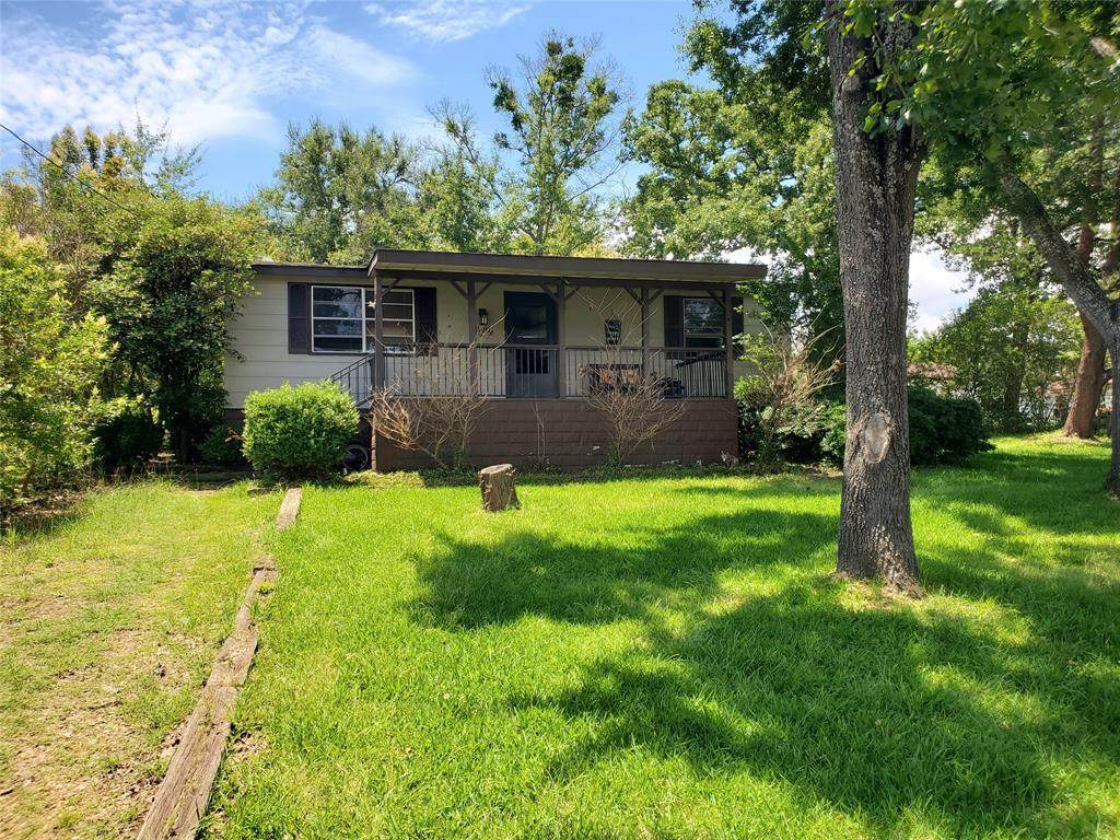 11181 Lakeside Lane - Photo 1