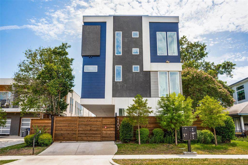 2203 Moser Avenue - Photo 1
