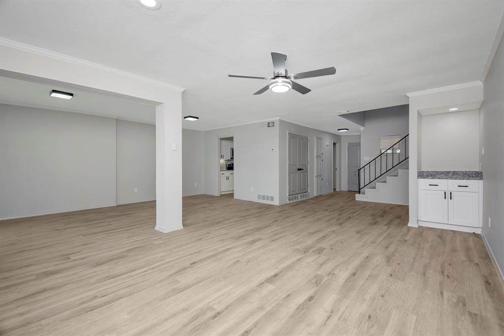 207 Harwood Road - Photo 1