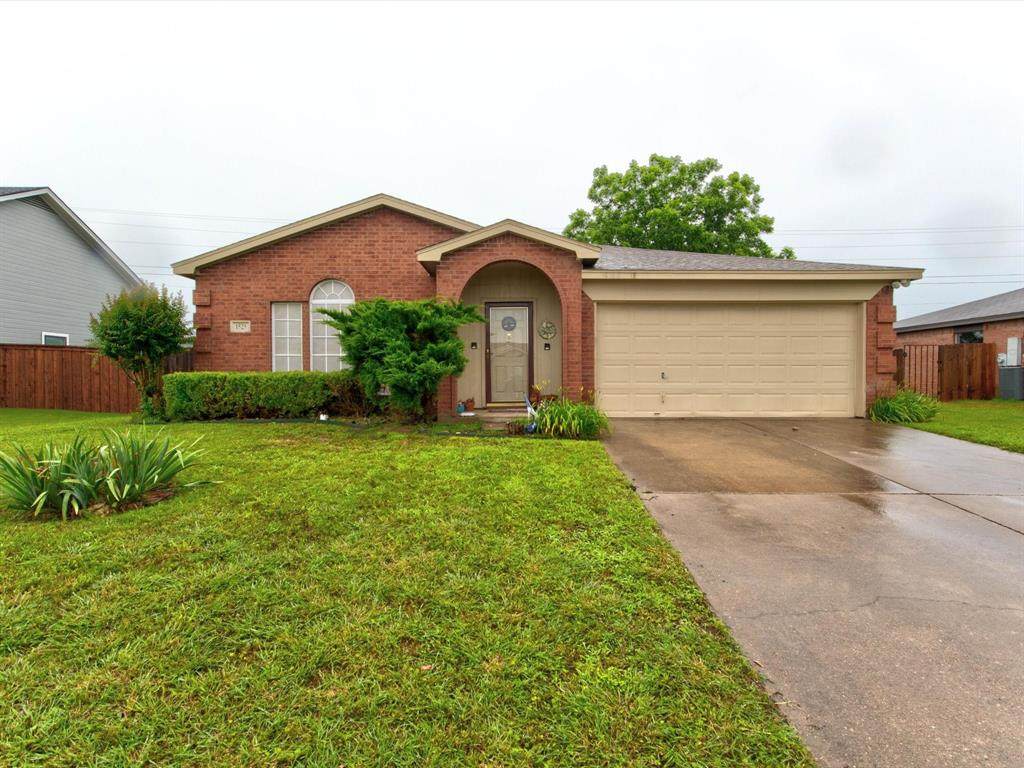 1525 Berry Drive - Photo 1
