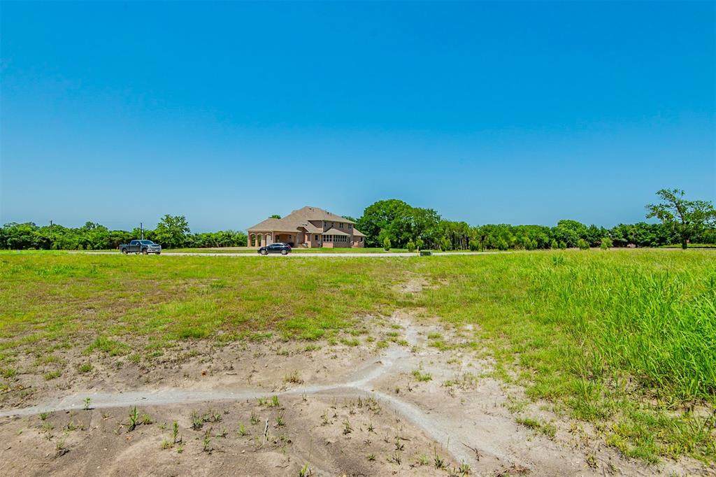 211 Enclave Court - Photo 1