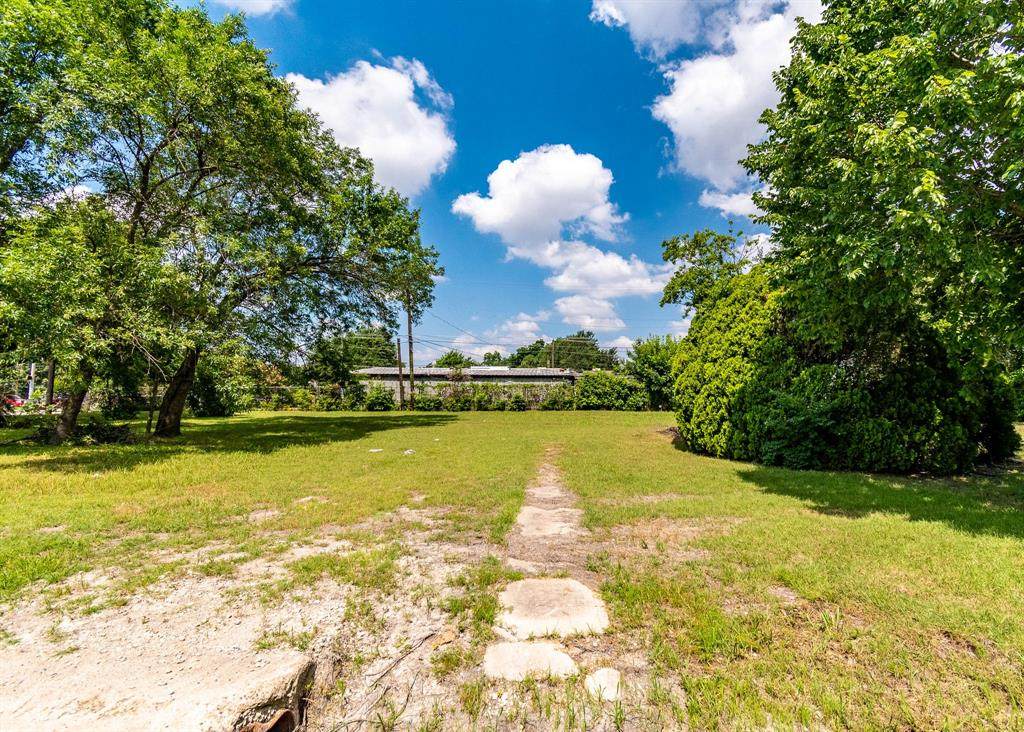 221 Barger Street - Photo 1