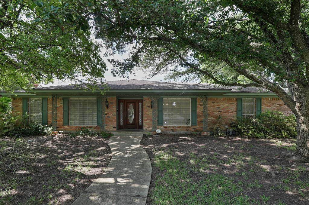 405 Ray Avenue - Photo 1