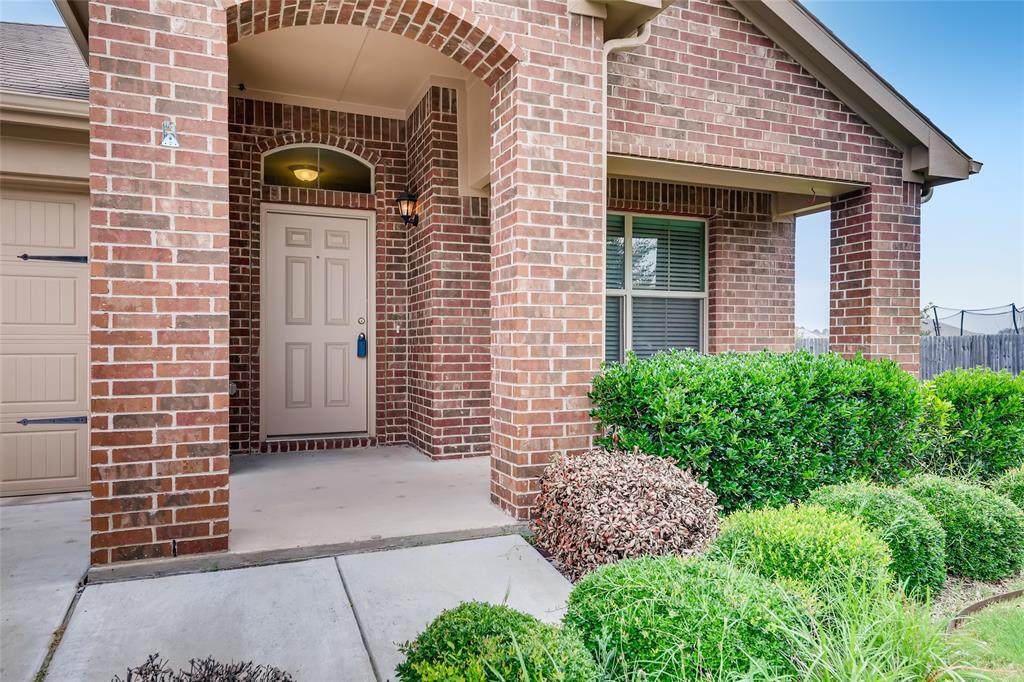 127 Creekview Drive - Photo 1