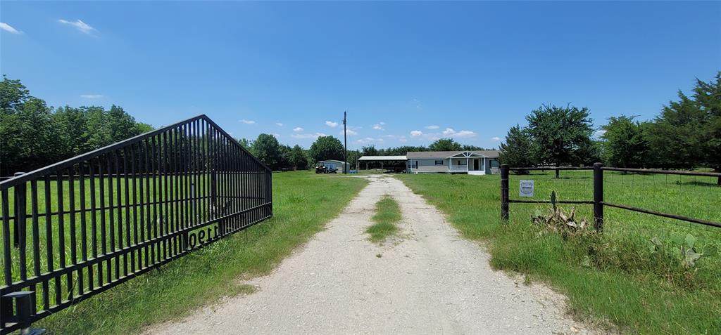1190 Private Road 3329 - Photo 1