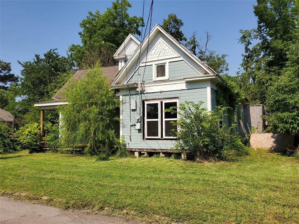 3912 Gordon Street - Photo 1