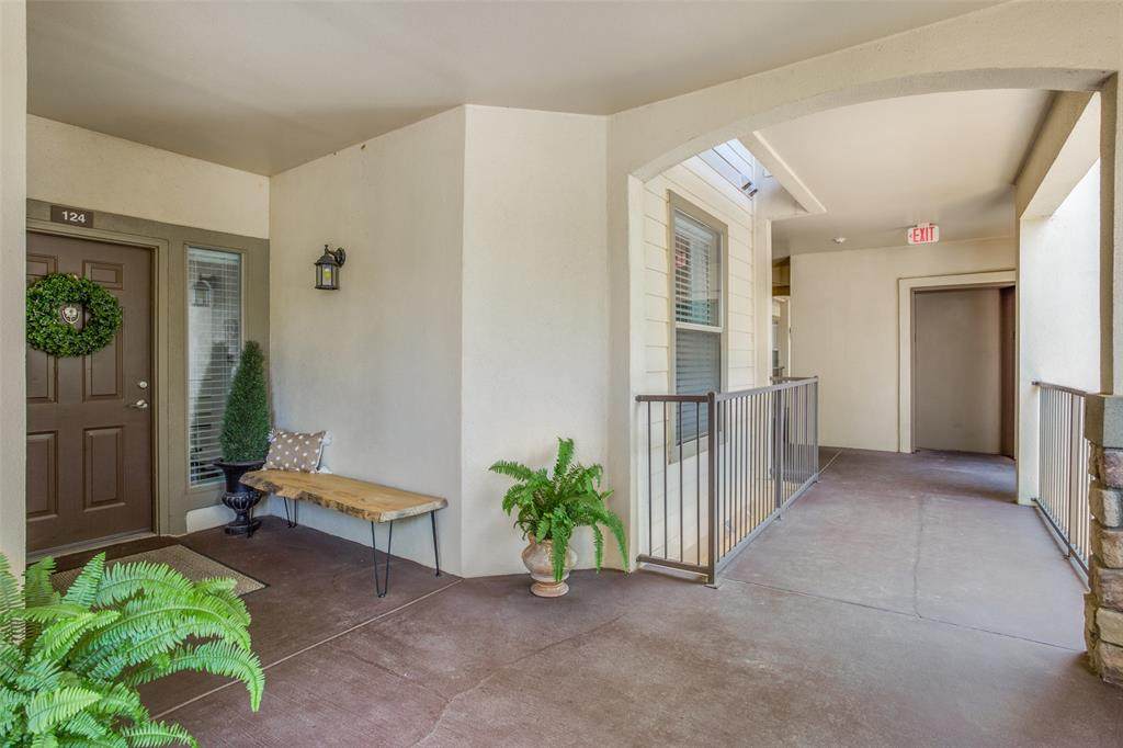 500 Waters Edge Drive - Photo 1