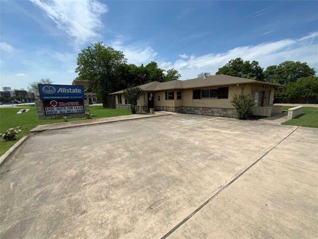 701 Walnut Street - Photo 1