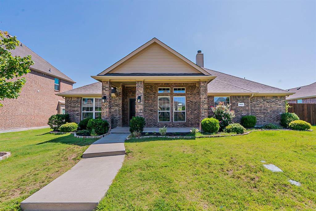 1528 Lochness Court - Photo 1