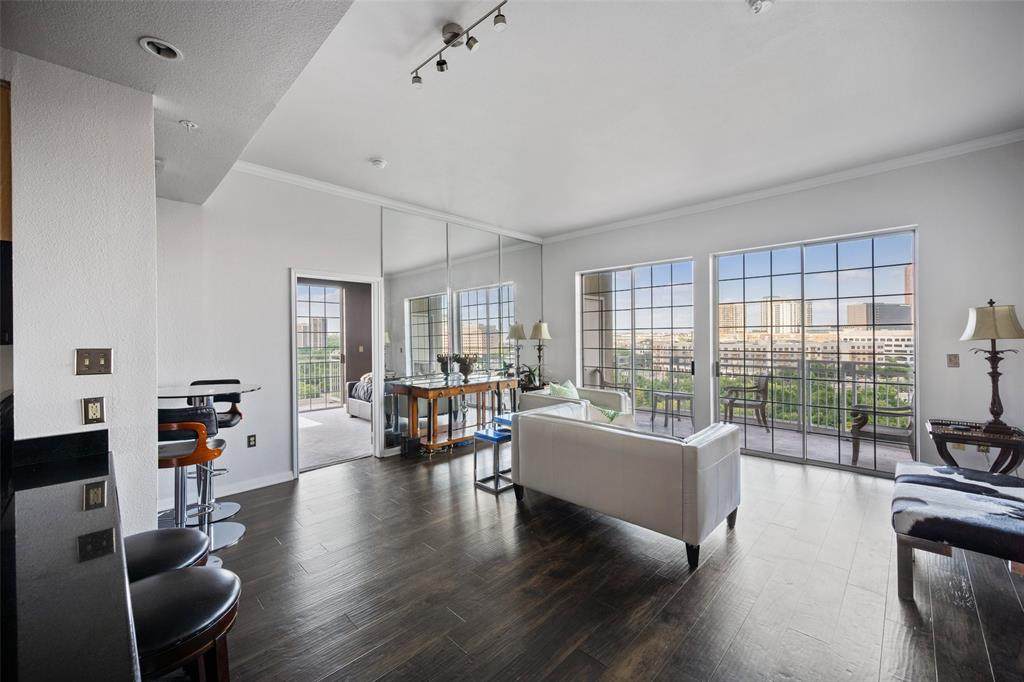 3225 Turtle Creek Boulevard - Photo 1
