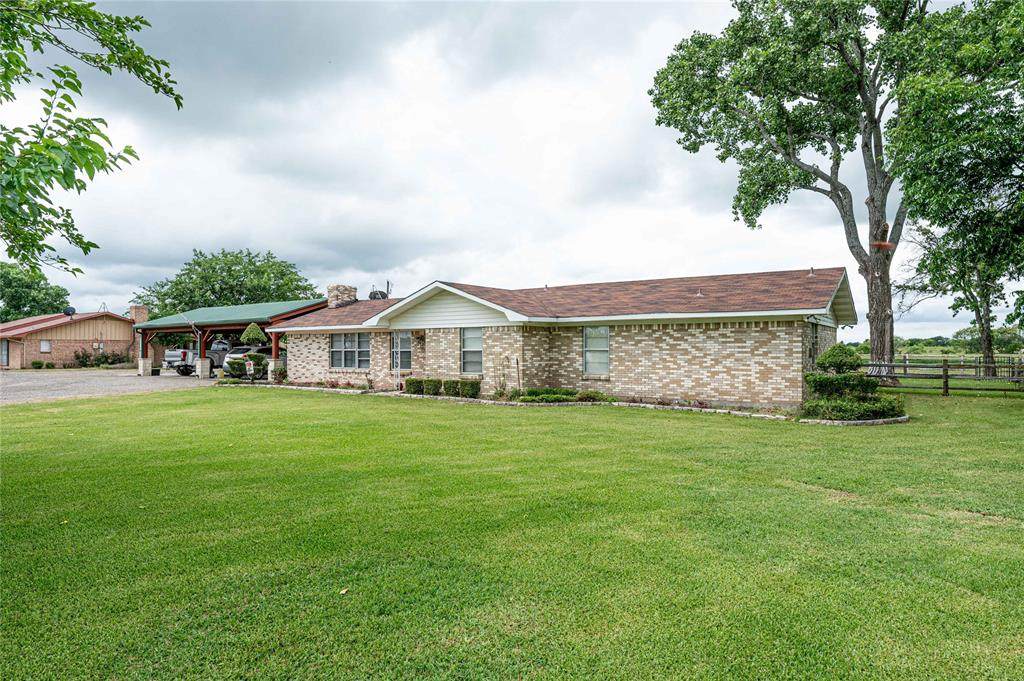 8036 County Road 151 - Photo 1