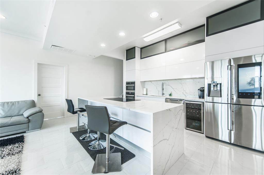 3225 Turtle Creek Boulevard - Photo 1