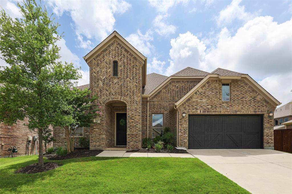 3905 Applewood Lane - Photo 1