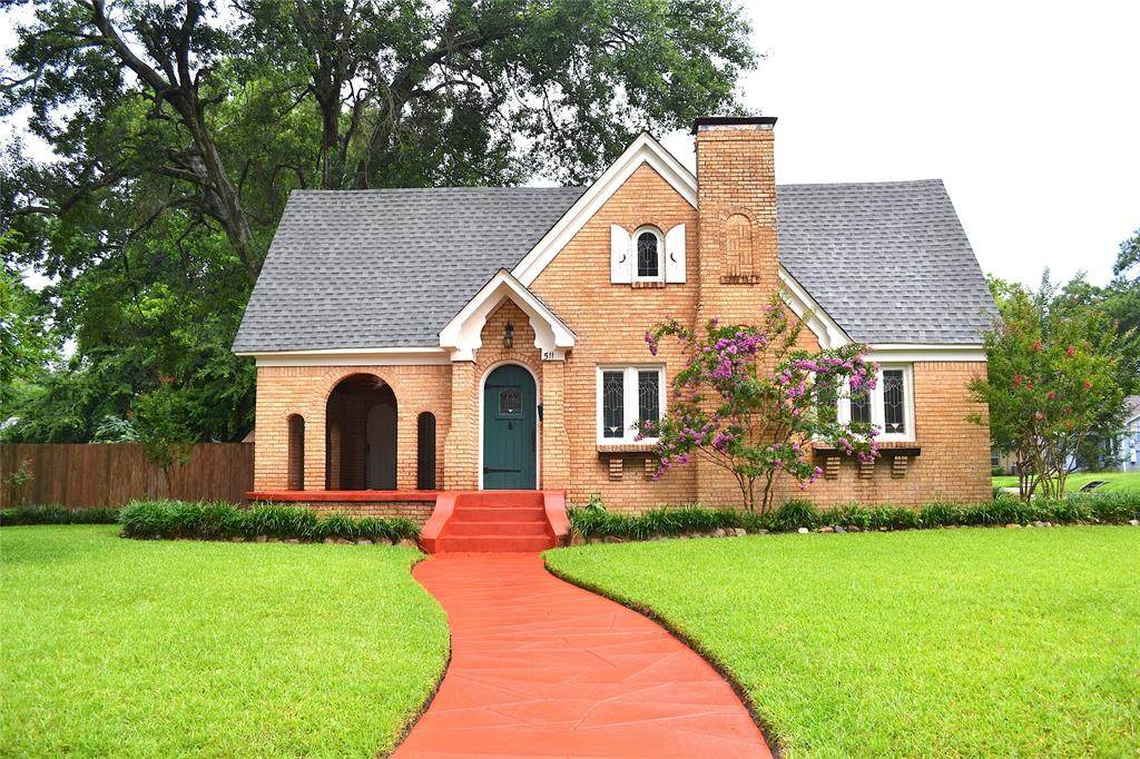 511 Sycamore Street - Photo 1