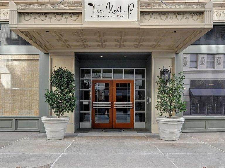 411 7th Street - Photo 1