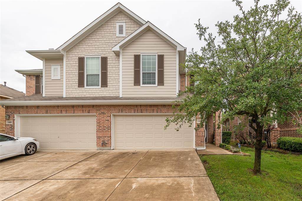 1409 Ravenwood Drive - Photo 1