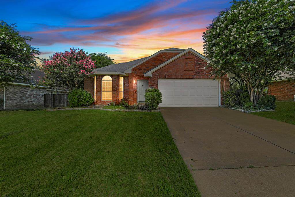 801 Bluffview Drive - Photo 1