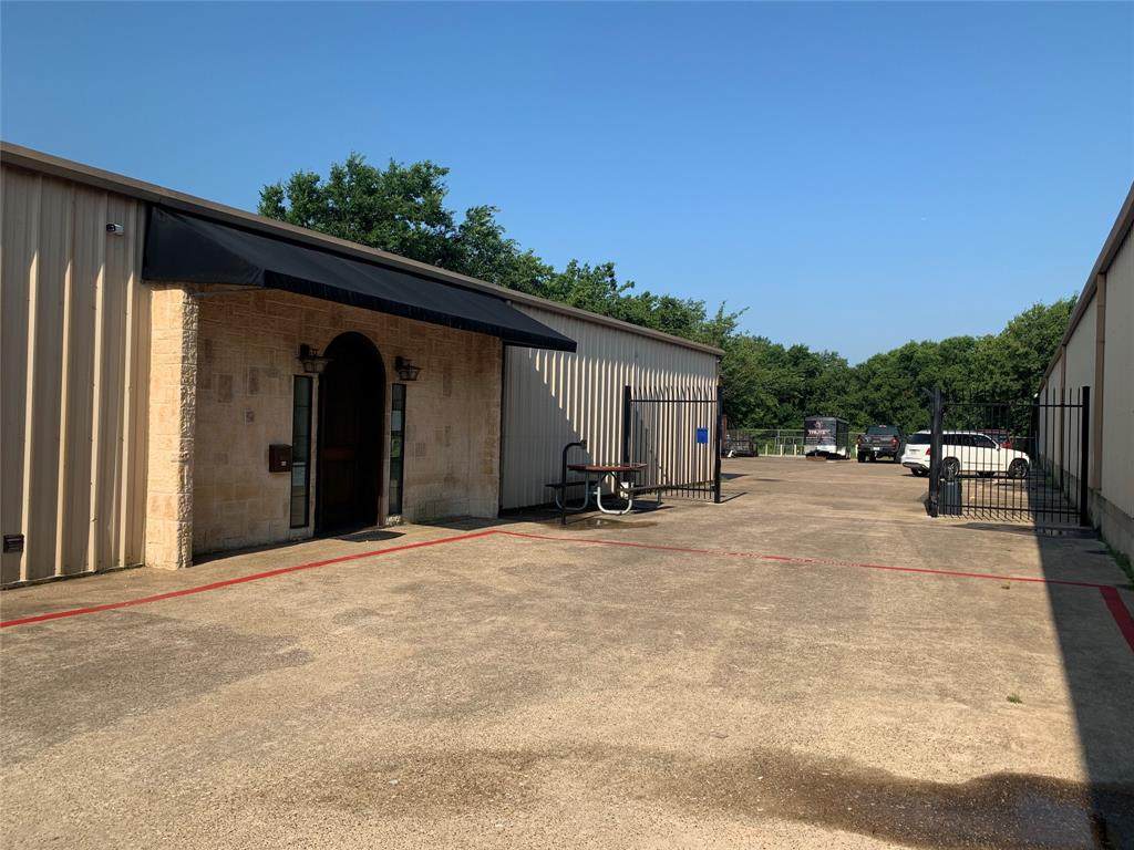 2505 Belt Line Road - Photo 1