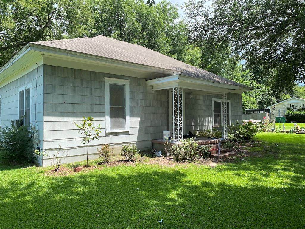 3815 7th Street - Photo 1