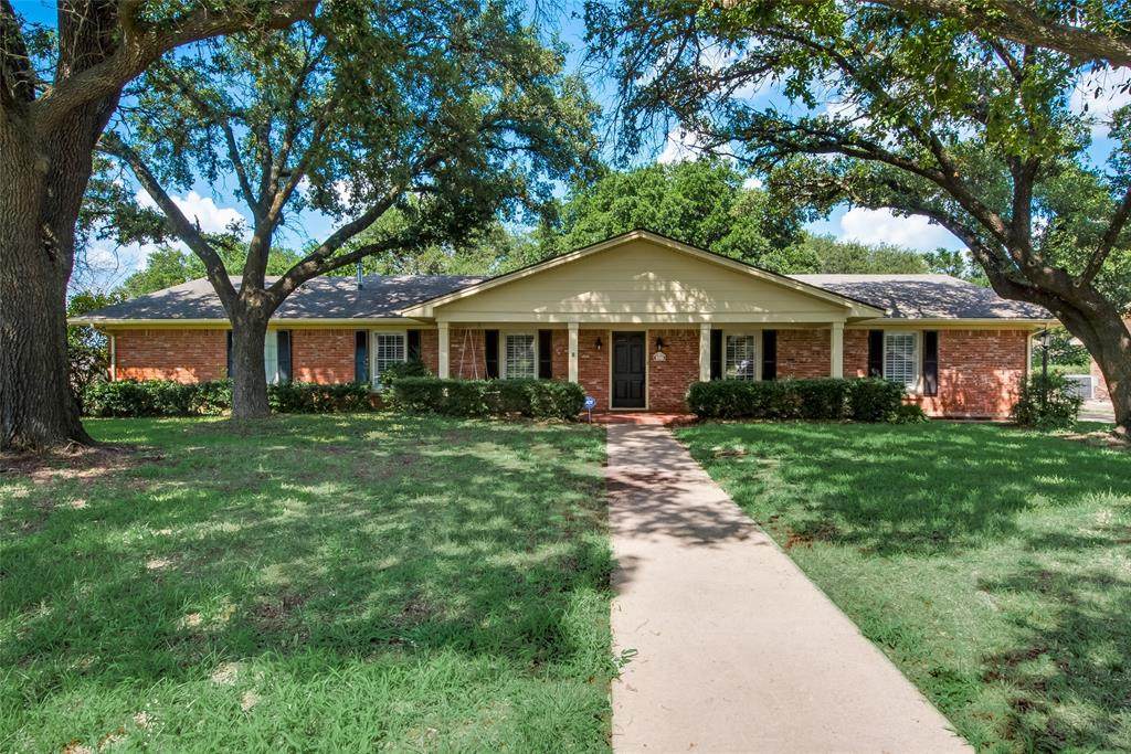 805 Berkley Drive - Photo 1