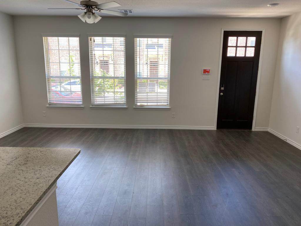 2402 Siskiyou Street - Photo 1