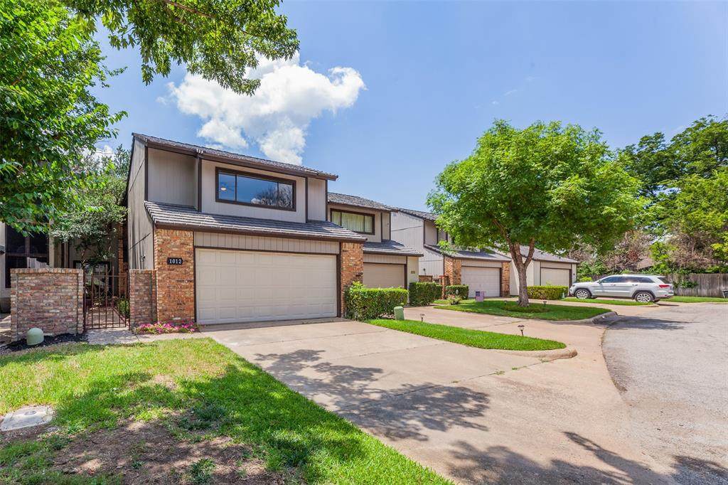 1012 Woodoak Court - Photo 1