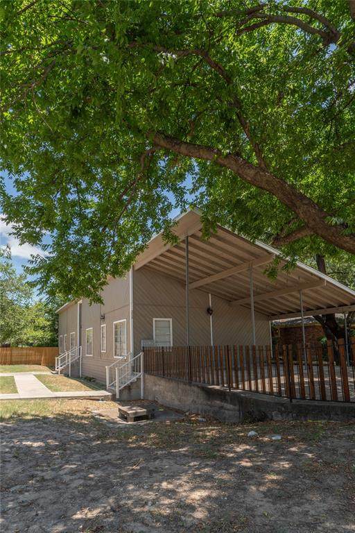 2825 Forest Park Boulevard - Photo 1