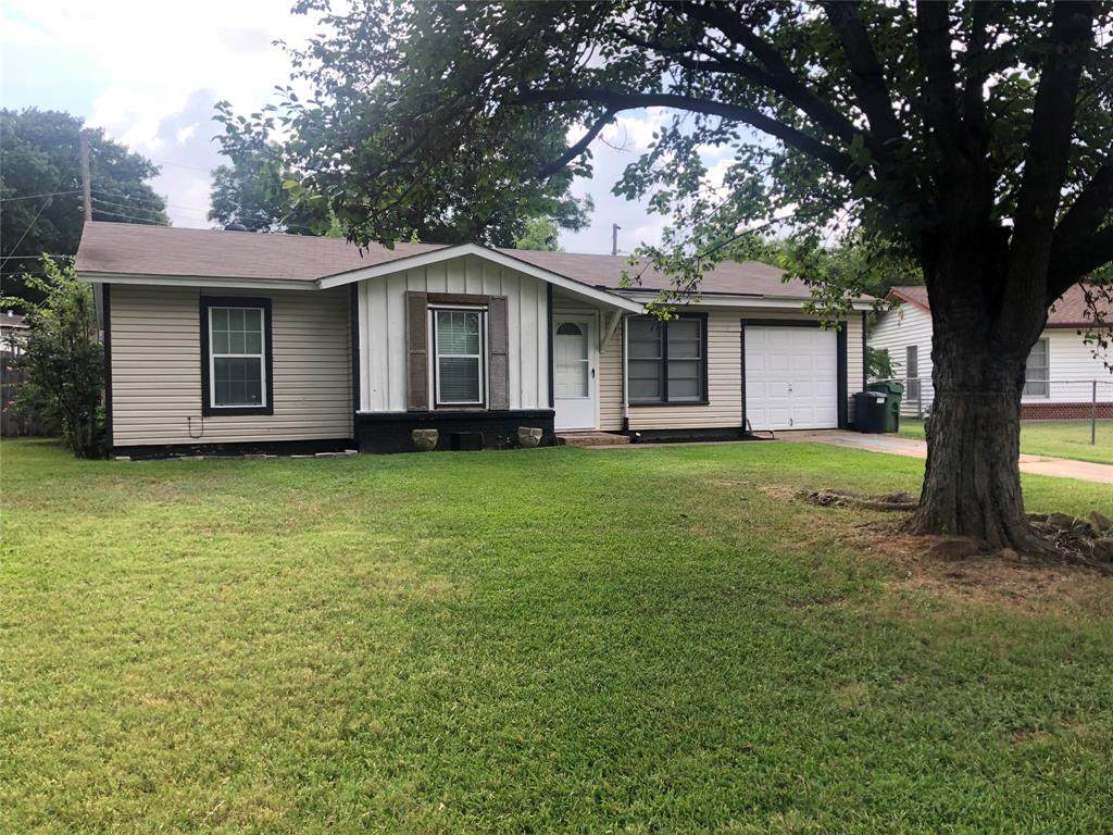 1402 Helen Circle - Photo 1