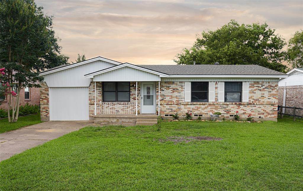 2709 Mcdearmon Street - Photo 1