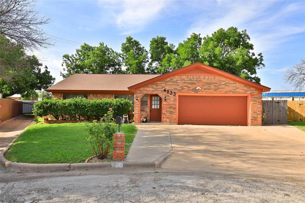 4833 Circle Nineteen - Photo 1