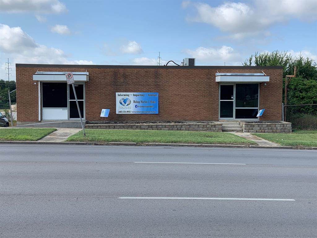3120 Lancaster Avenue - Photo 1