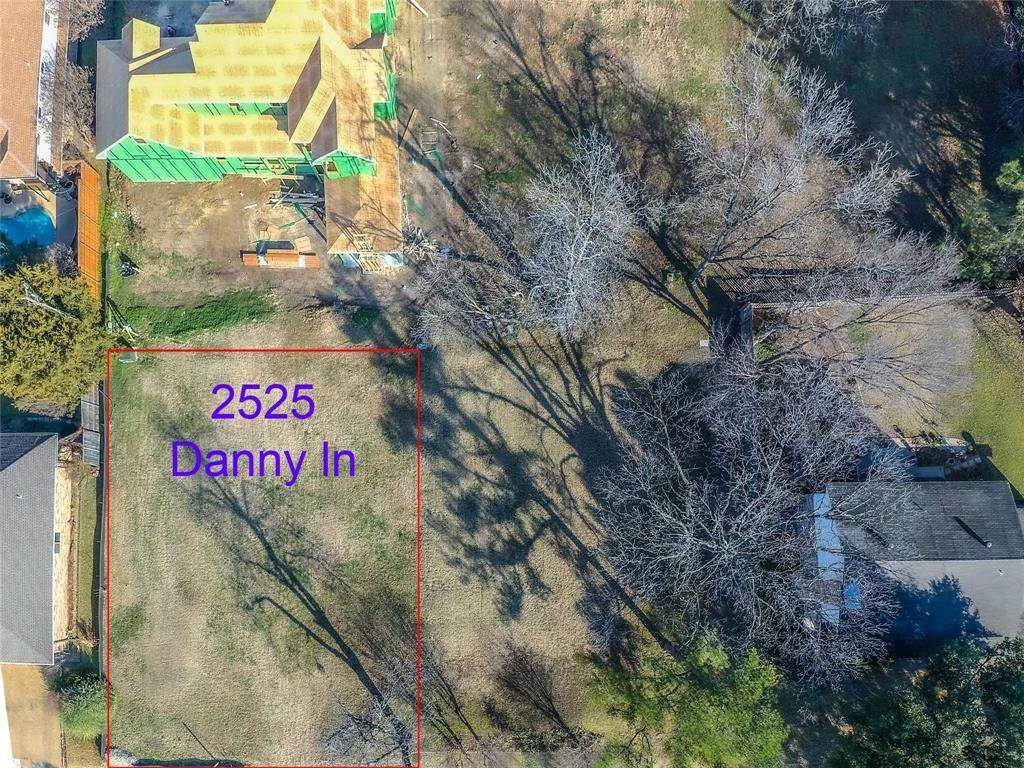2525 Danny Lane - Photo 1