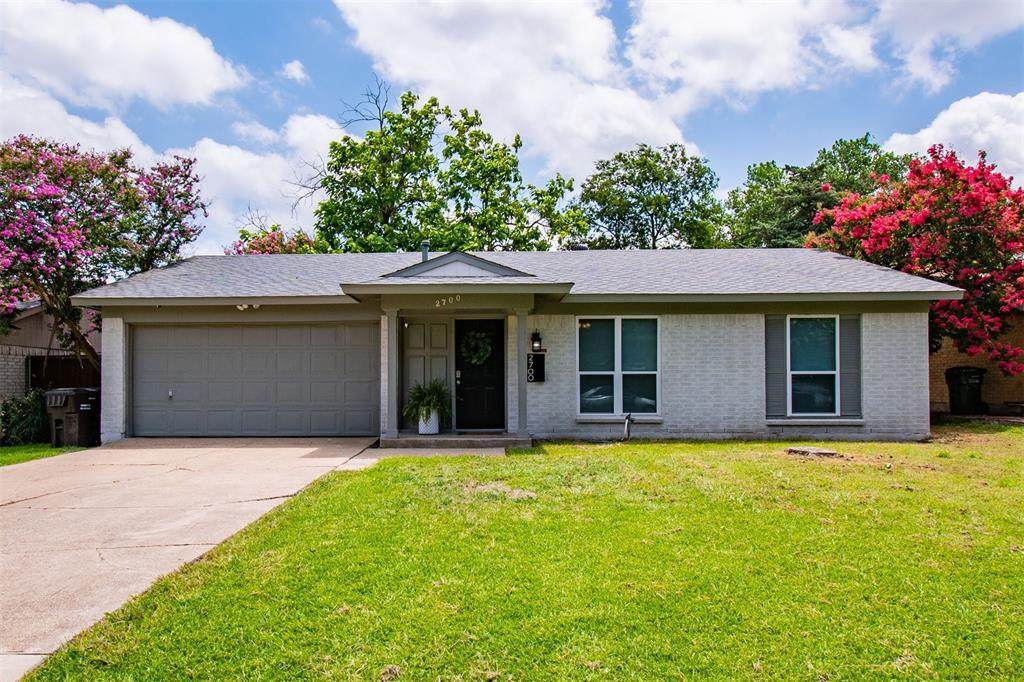2700 N Avenue - Photo 1