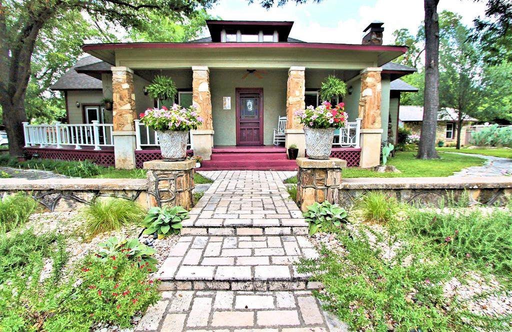 401 Grace Street - Photo 1
