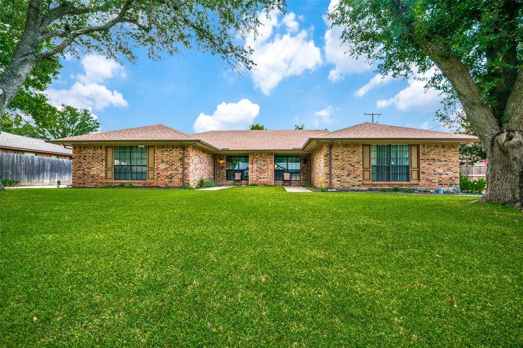 2810 Sarah Drive - Photo 1