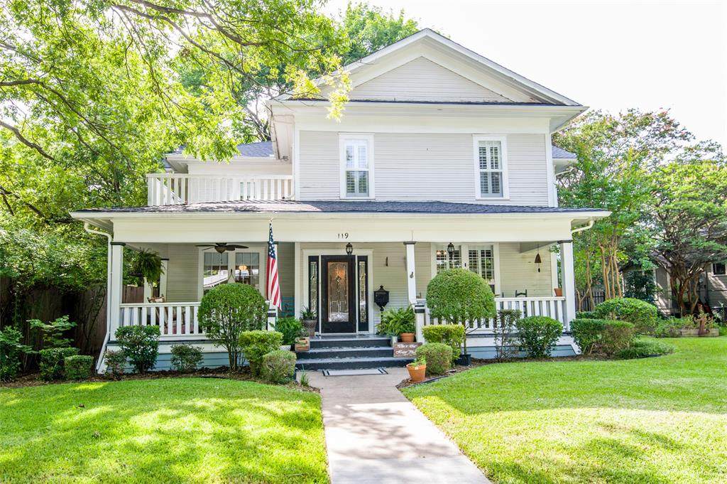 119 University Avenue - Photo 1