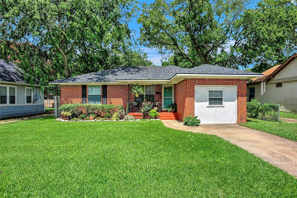908 Woods Street - Photo 1