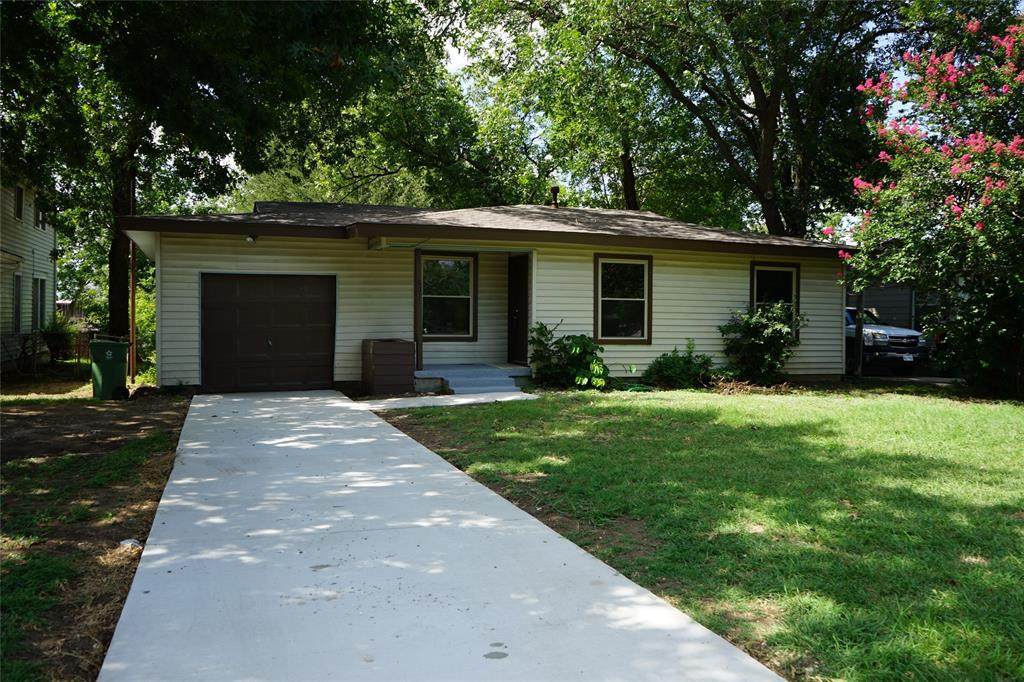 601 Circle Drive - Photo 1