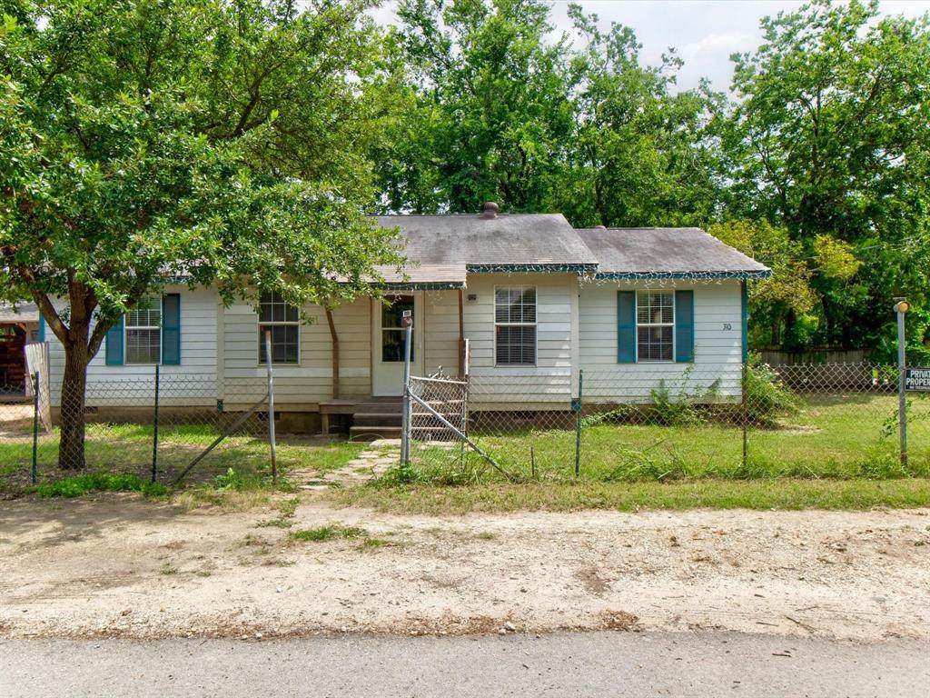 310 Eastland Street - Photo 1