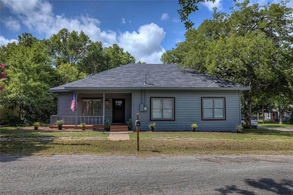 109 Dallas Street - Photo 1