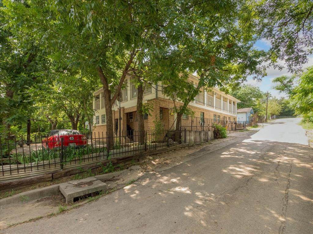 1850 Pollard Street - Photo 1