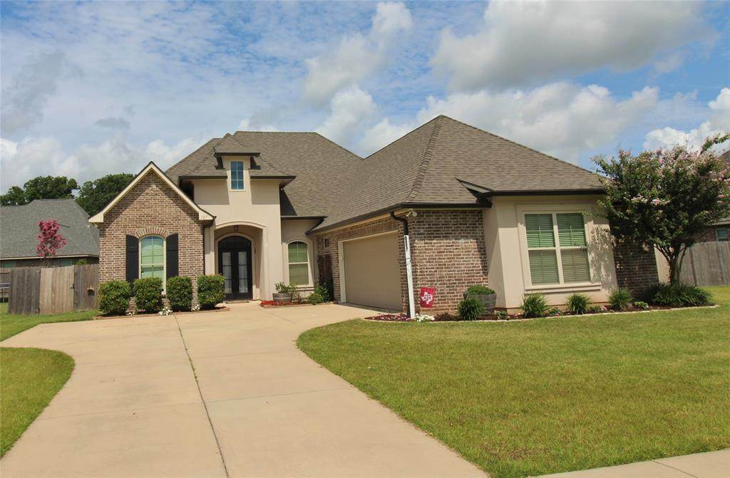 327 Camelback Drive - Photo 1