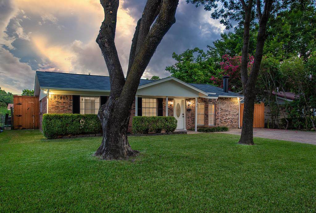 910 Lindo Drive - Photo 1