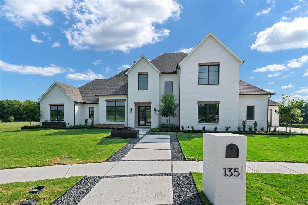 135 Forest Drive - Photo 1
